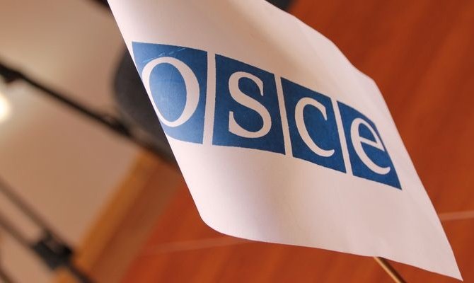 Наблюдатели ОБСЕ попали под обстрел возле Мариуполя