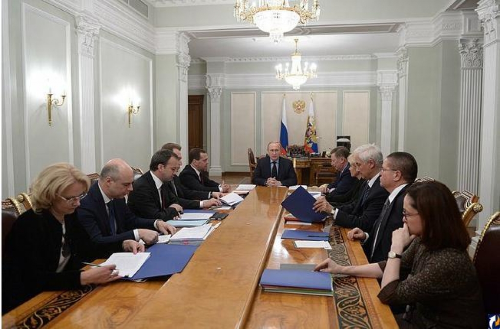 Большую часть финансирования антикризисного плана выделят из бюджета и ФНБ — Медведев